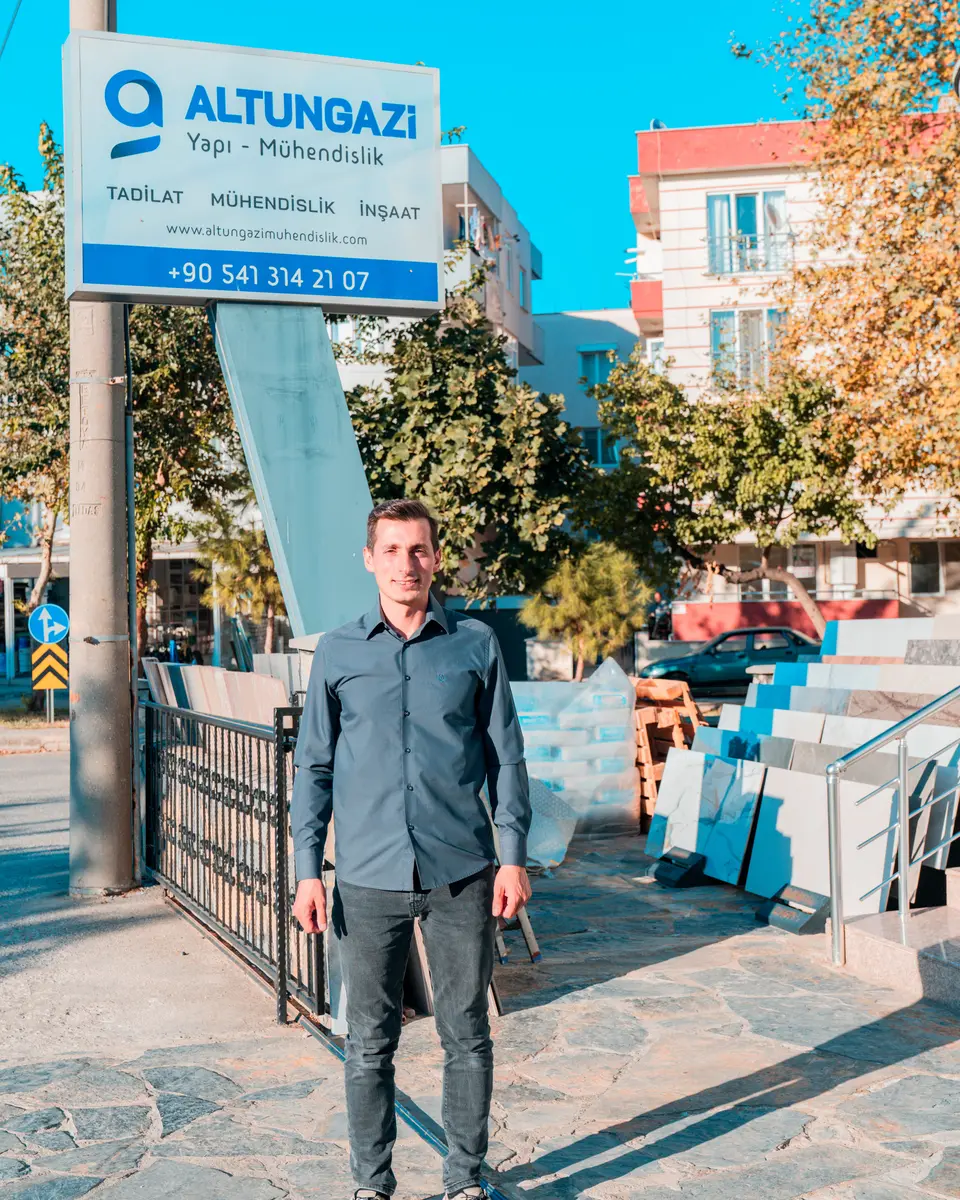 İnşaat Mühendisi Yunus Emre Altunışık, Altungazi ofisinde